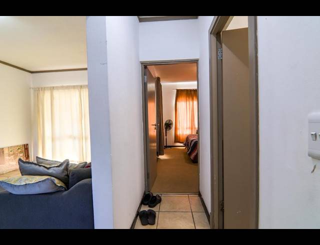 2 BEDROOM APARTMENT FOR SALE IN LONEHILL